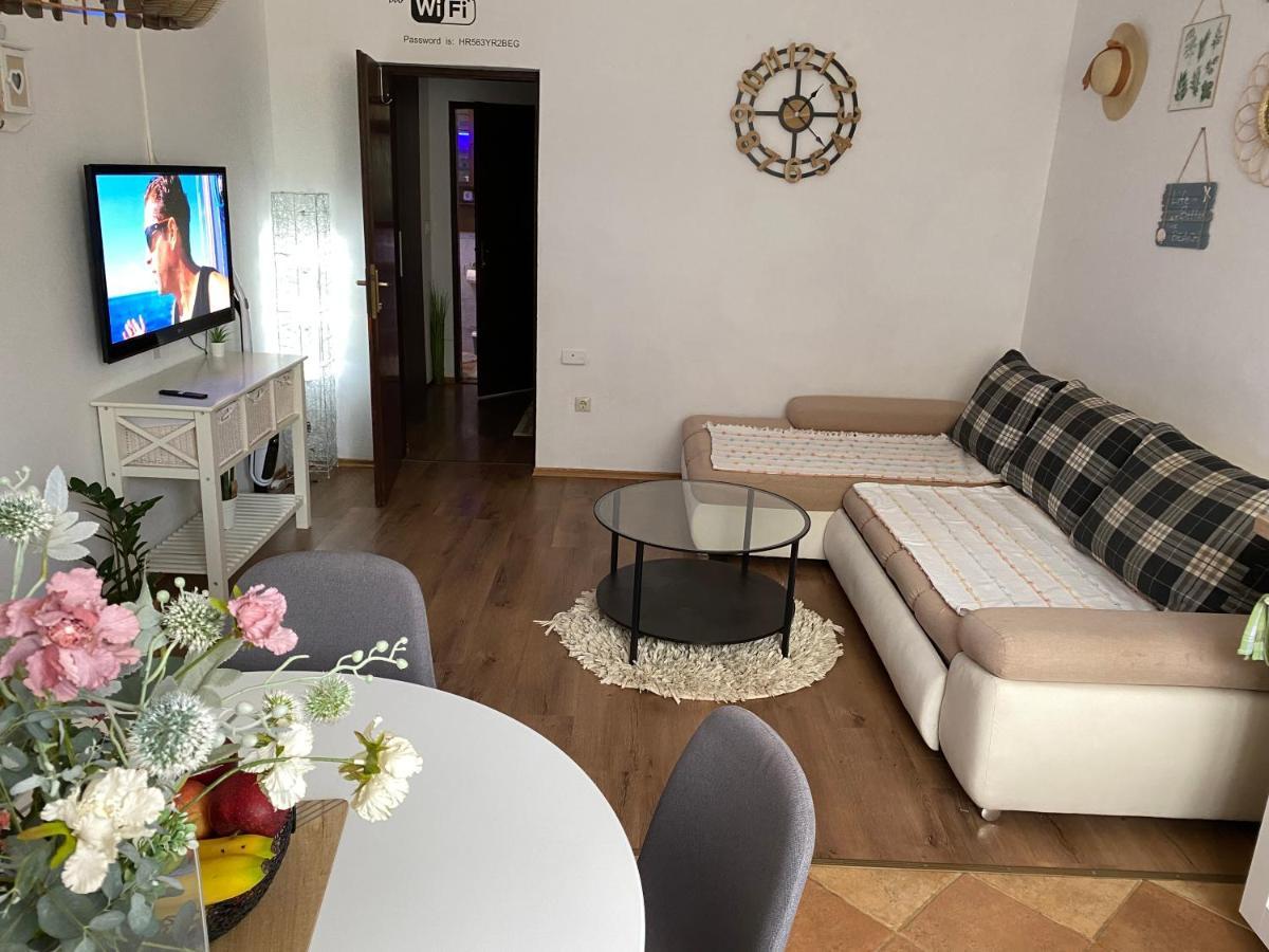Apartment Villa Rossa Πόρετς Εξωτερικό φωτογραφία