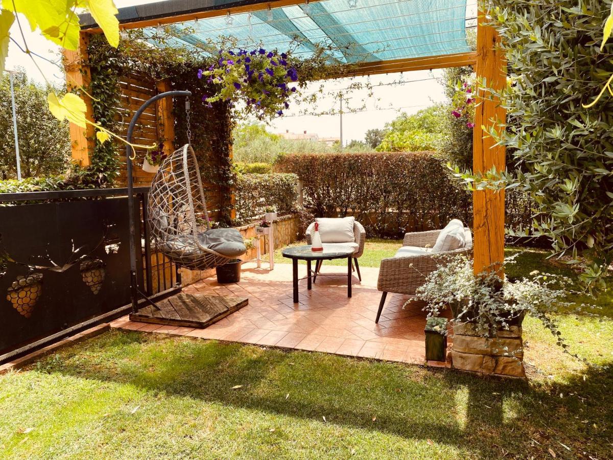 Apartment Villa Rossa Πόρετς Εξωτερικό φωτογραφία